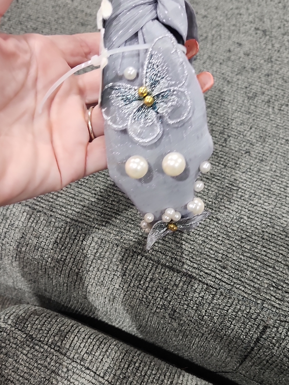 Elegant Gray Pearl Floral Headband - Gray